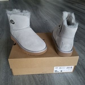 ugg mini turnlock bling boot